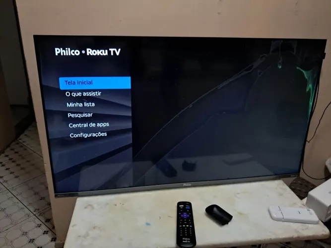 Vendo TV com display danificado
