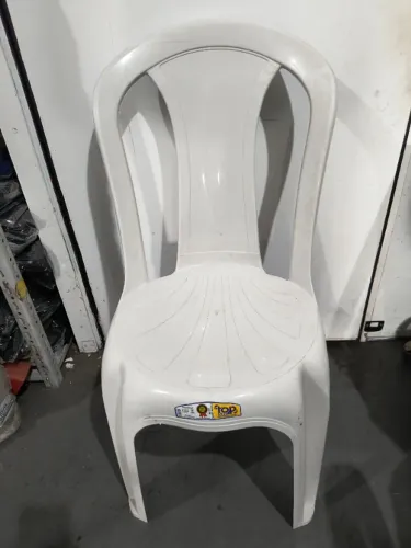 Lote 048 Cadeira Plastica Branca Sauipe Top Mil