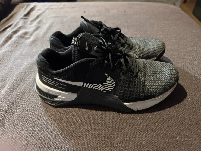 Tênis Nike Metcom 8