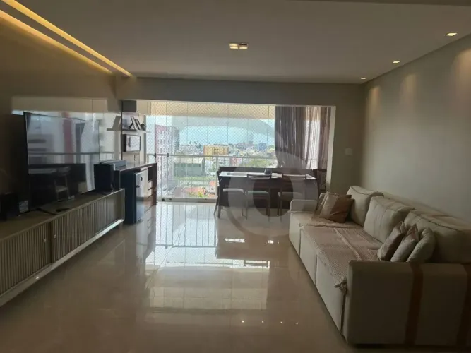 Apartamento no Condomínio Pátio com 3 Quartos, 2 Banheiros e 2 Garagens