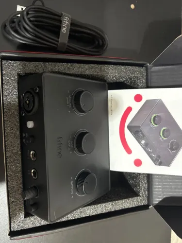 FIFINE Ampli 1 (também conhecida como FIFINE SC1)