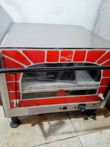 Vendo forno elétrico Mini chef em excelente estado com  pedra refratária 750 reais