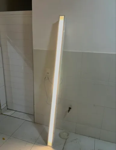 Luminária LED em barra retangular 