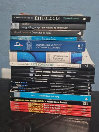 Lote/kit/combo de livros didáticos e literatura (23 volumes)