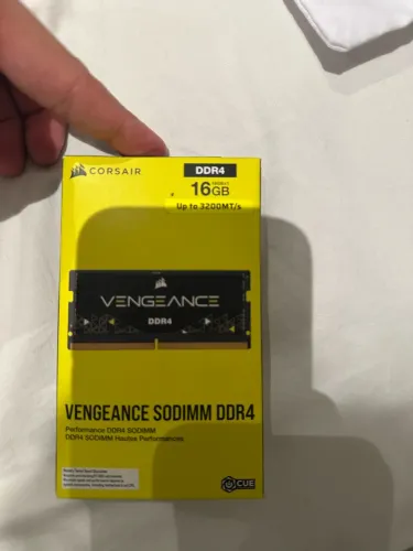 MEMÓRIA RAM CORSAIR 16 GB DDR4 NOVA