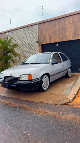 Chevrolet Kadett GLS 1.8 EFI / Sl/e 1.8 (álcool) 1993