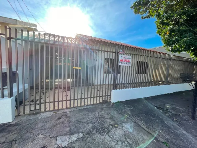 Locação - Residência no Jardim Liberdade em Maringá
