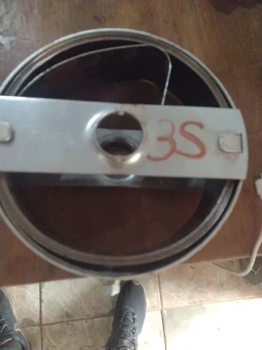 Mola porta aço