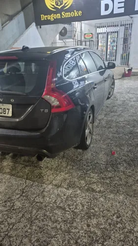 Volvo V60 T-5 R-desing 2.0 5P 2013