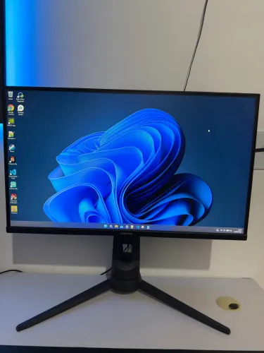Monitor 27 Samsung Odyssey G3 Full Hd 144hz e 1ms, Freesync, Regulagem de Altura