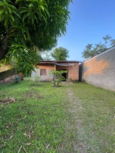 Casa em benevides com amplo terreno 