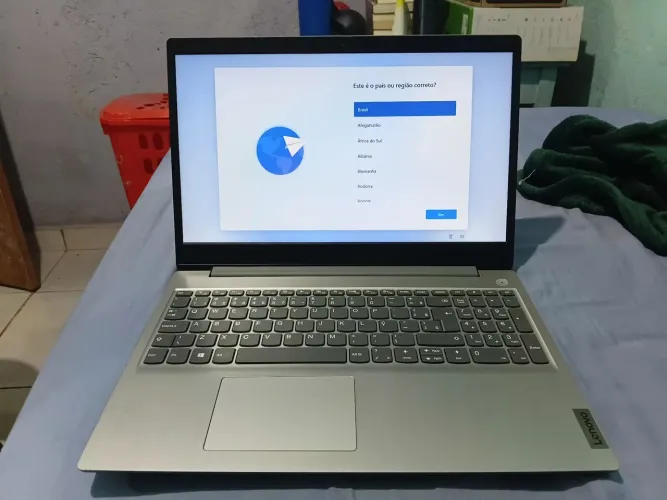 Notebook Lenovo IdeaPad 3 Ultra Rápido - Tela 15.6" (Ideal para Estudos e Home Office)