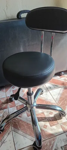 Vendo maca dobrável estetica e cadeira , perfeito estado sem nenhum grave