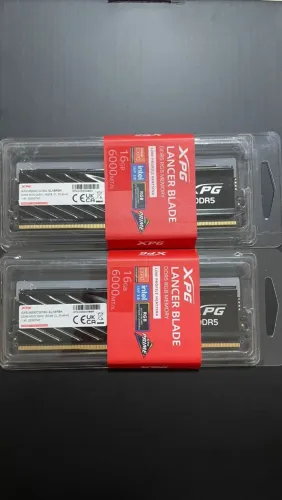 Memória RAM XPG Lancer Blade RGB 32GB (2x16GB) DDR5 6000MHz CL30 NOVA