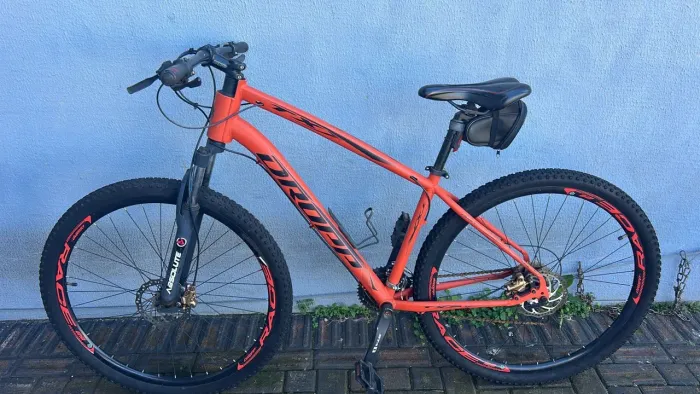 Bike semi nova