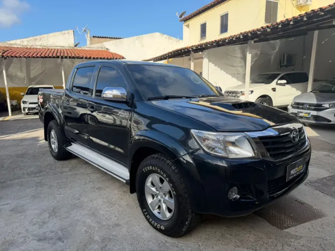 Toyota Hilux CD SRV D4-d 4X4 3.0 TDI Diesel AUT 2013
