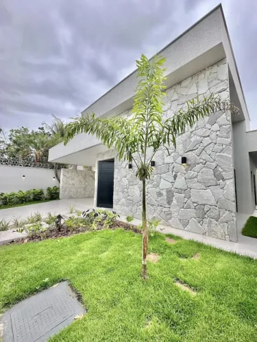 Casa Térrea Alto Padrão no Jardim Atlântico