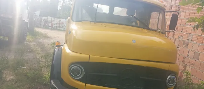 Caminhão pipa Mercedes 1113 em perfeito estado
