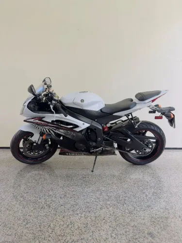 R6 Yamaha
