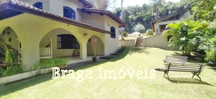Imóvel para venda possui 1470 metros quadrados com 3 quartos em Cocais - Ibiúna - SP