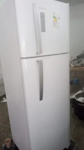 Vendo geladeira em perfeito estado 