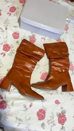 Bota caramelo 38
