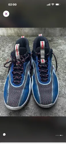 Nike cosmic 2
