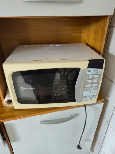 Vende-se micro-ondas em boa estado de conservação