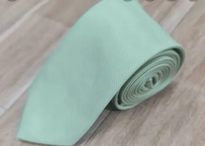 Gravata verde claro