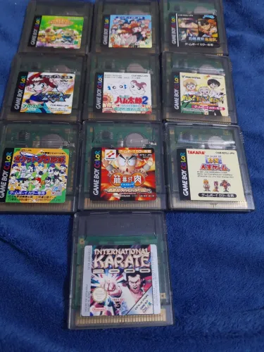 Lote com 10 fitas para Nintendo game boy color
