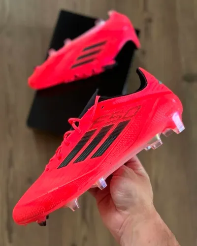 chuteira f50 tamanho 35