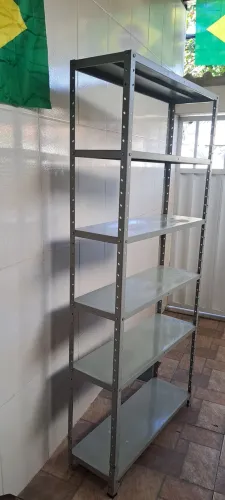 Estante de aço em boas condições!