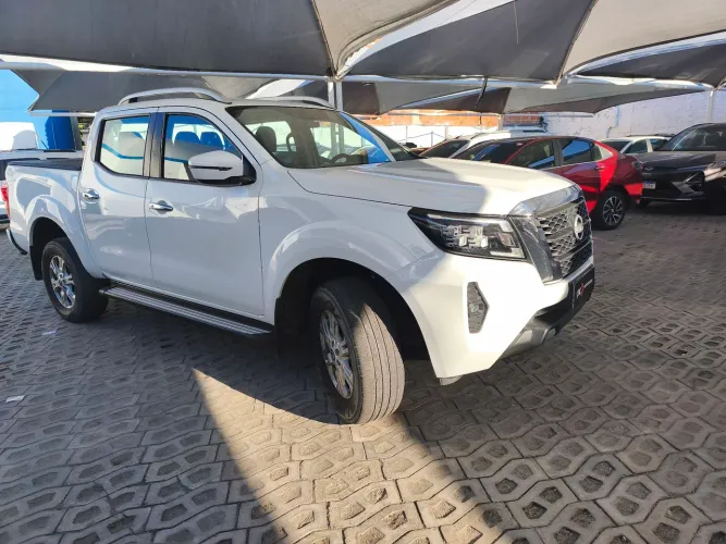 Nissan Frontier XE CD 4X4 2.3 Bi-TB Diesel Aut. 2025