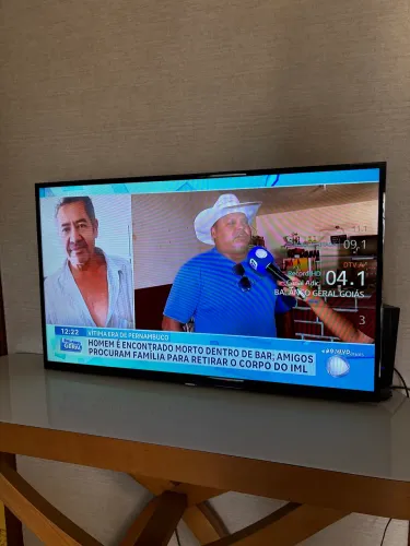 Smart TV 40 polegadas conservadíssima