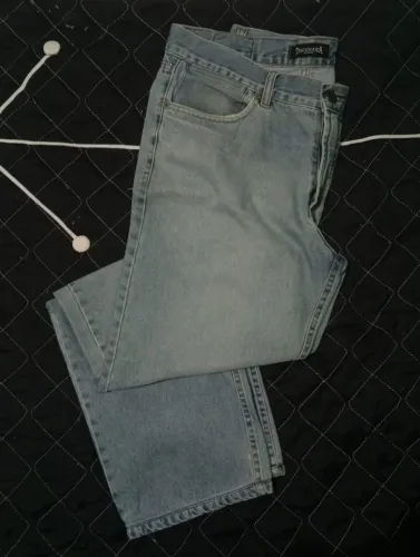 Calça jeans reta