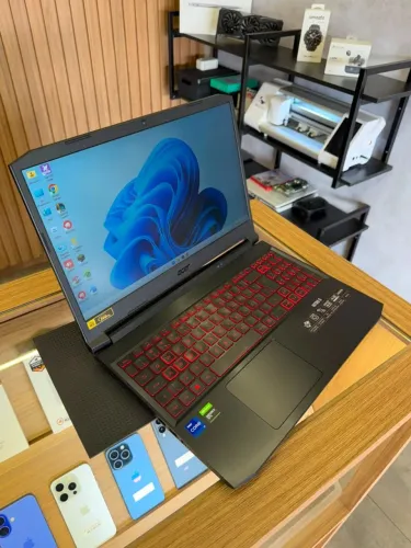 Acer Nitro 5 i7 11th Gtx 1650 + conservado