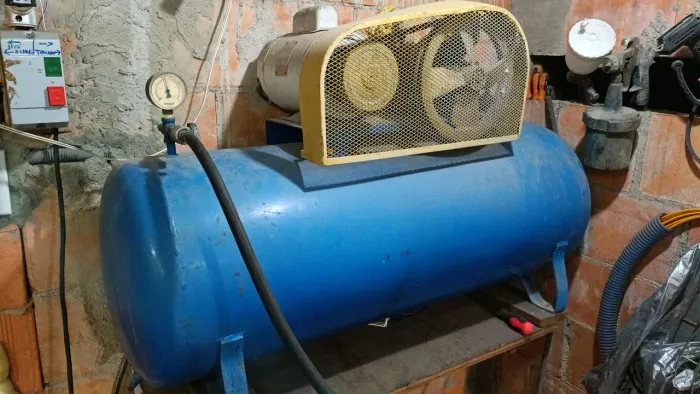 Compressor Schulz 130 litros 