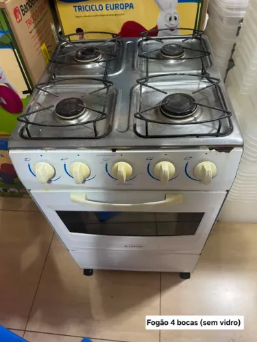 Fogão 4 bocas (sem vidro) - $250,00 A vista