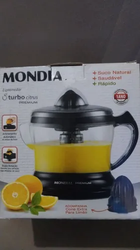 Vendo um ótimo espremedor de frutas