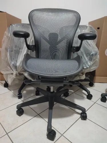 Cadeiras Herman Miller New Aeron B completas - Preço unitário 