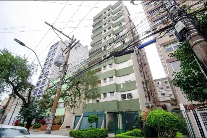 JK mobiliado no Centro Histórico de Porto Alegre
