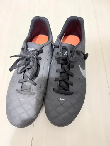 Chuteira society Nike