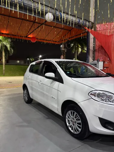 Fiat Palio Attractive 1.0 EVO Fire Flex 8V 5P 2014