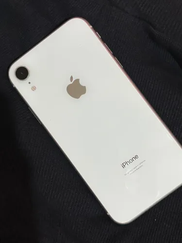 IPHONE XR BRANCO 64GB - 74% ÚNICO DONO