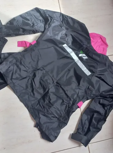 Capa de chuva moto, feminina Tamanho P.