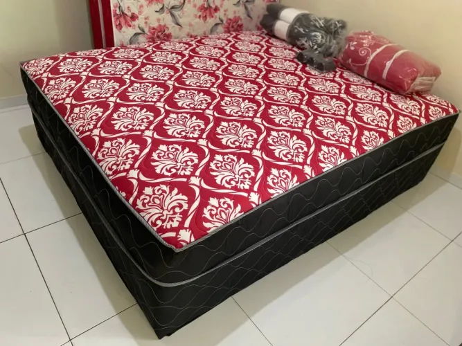 Cama QUEEN