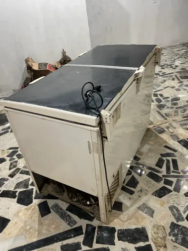 Vendo freezer 2 portas 110V
