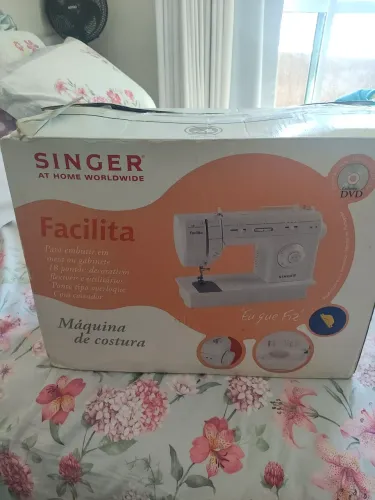Máquina de costura 