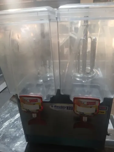 Refresqueira. Cortador de frios e moedor de carne