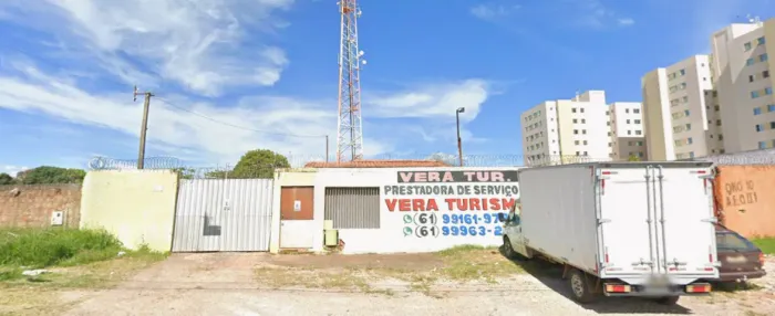 Aluga-se área de 600 metros com escritório na QNO 10 Área especial O